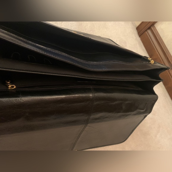 Vintage Genuine Leather Briefcase by Pedano (Made in Canada) - Picture 7 of 11